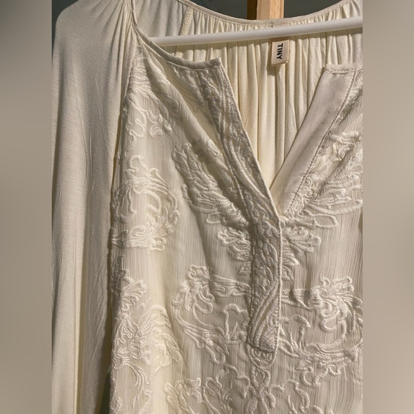 Tiny (Anthropologie) Paperwhites Embroidered Shirtdress - Picture 5 of 10